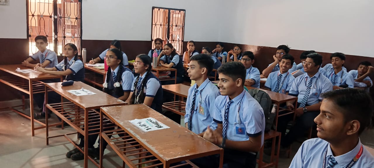 PUSHPA ENGLISH MEDIUM SCHOOL Banner Image